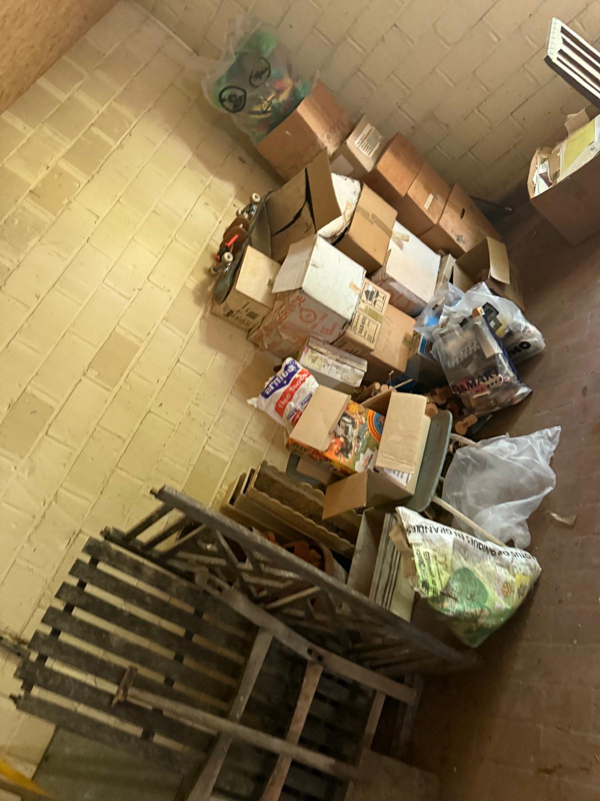 Gevarieerde collectie waardevolle items uit erfenis - elk stuk professioneel getaxeerd Wetteren